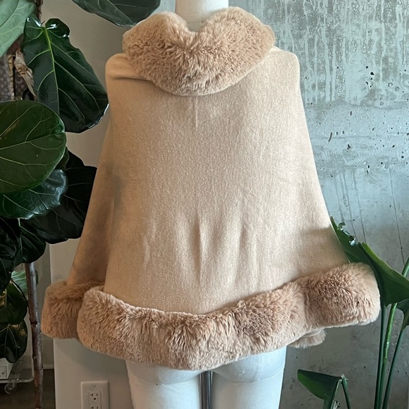 Adrienne Vittadini Soft Tan Teddy Jacket - Picture 5 of 7